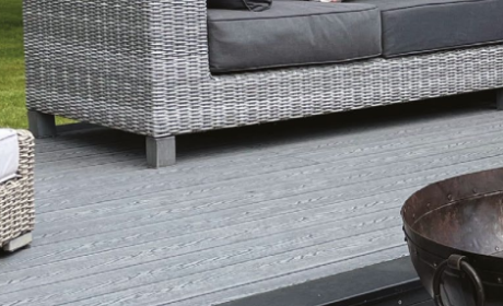 Composite Decking vs. Wood: Understanding the Differences and Making the Right Choice